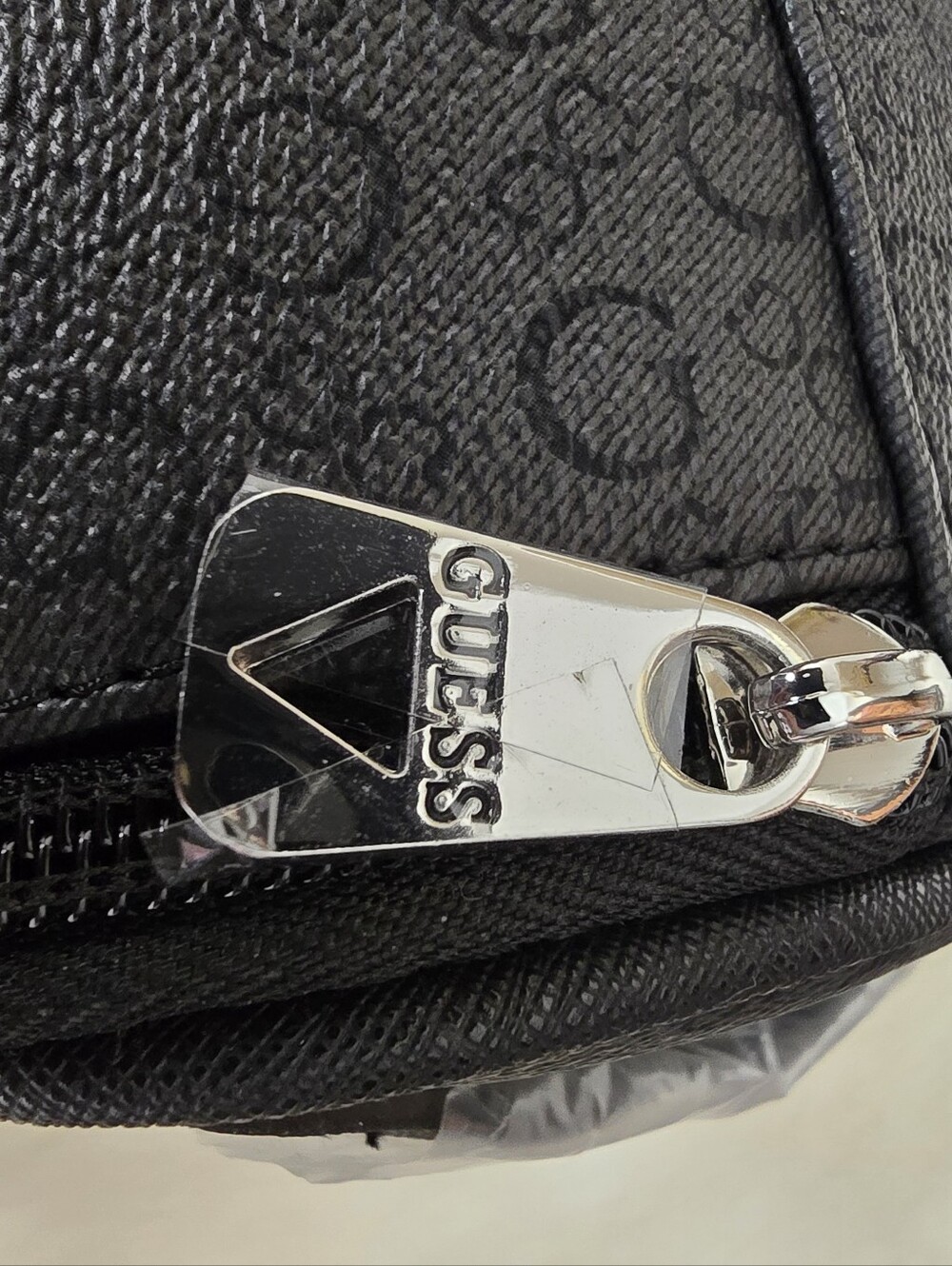 GUESS Logo Zip Makeup Bag Case w/ Top Handle, Black & Gray Logo Print - Picture 9 of 10